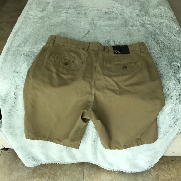Banana Republic Aiden Slim Shorts - Picture 2 of 3